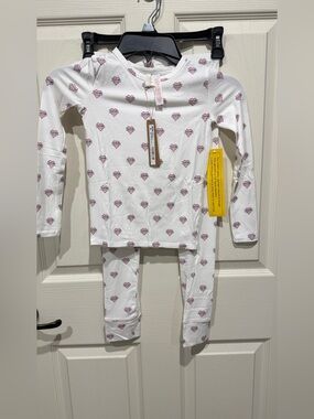skims kids pjs hearts size 7 and 10 available